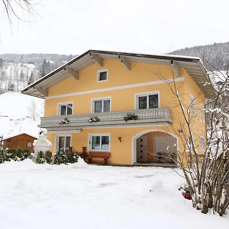 Cozy Chalet With Sauna In Zell Am See, Salzburg Domek alpejski *